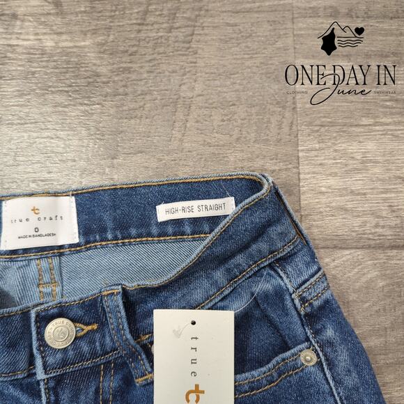 True Craft Distressed High Rise STraight Jeans Size 0 - Picture 2 of 6